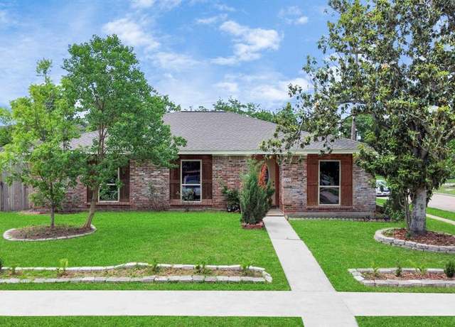 Property at 8931 Jackwood St, Houston, TX 77036, 3 beds, 2 baths