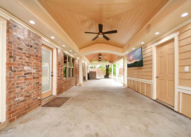 Property at 8931 Jackwood St, Houston, TX 77036, 3 beds, 2 baths