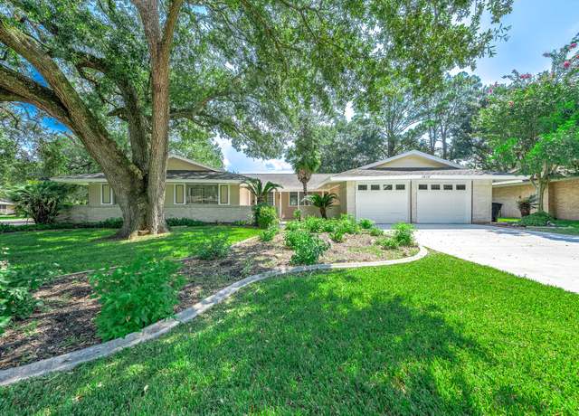 Property at 1616 Redway Ln, Houston, TX 77062, 4 beds, 2.5 baths