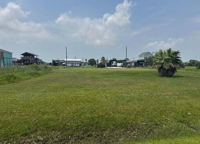 Property at 139 N Mae Cir, Crystal Beach, TX 77650