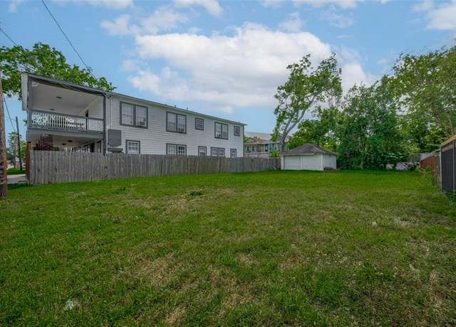 Property at 1611 Airline Dr, Houston, TX 77009