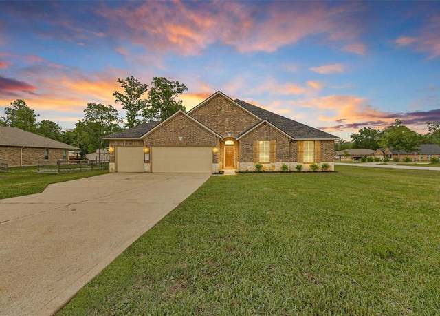 Property at 9222 White Tail Dr, Conroe, TX 77303, 4 beds, 3 baths