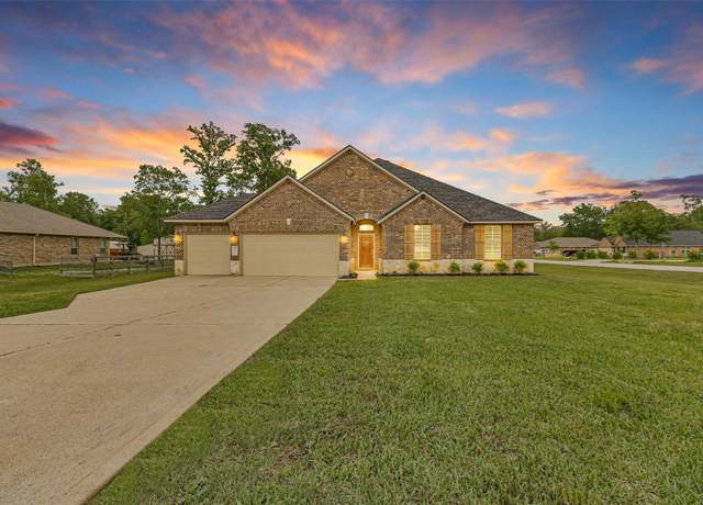 Property at 9222 White Tail Dr, Conroe, TX 77303, 4 beds, 3 baths