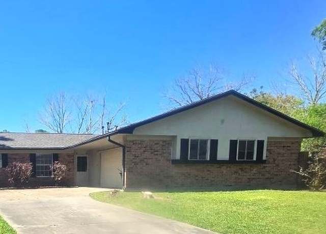 Property at 114 Lottie Ln, Friendswood, TX 77546, 3 beds, 2 baths