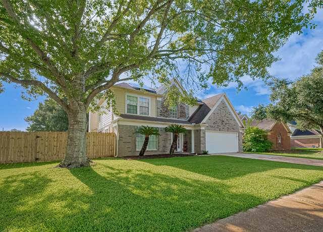 Property at 4001 Spring Garden Dr, Pearland, TX 77584, 4 beds, 2.5 baths