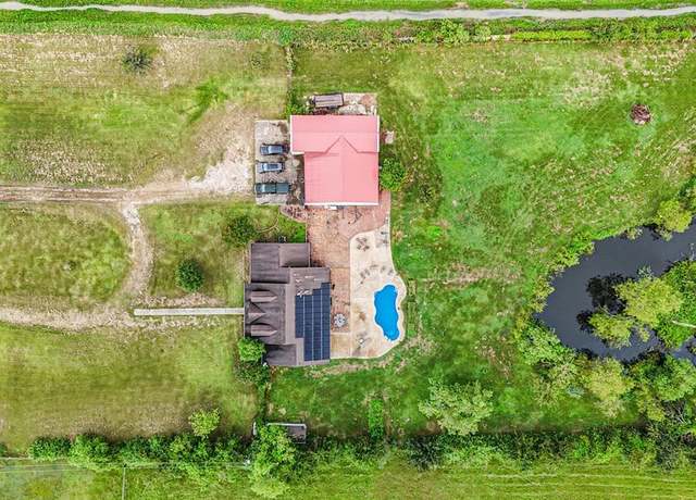 Property at 5189 Wickwillow Ln, Alvin, TX 77511, 4 beds, 3 baths