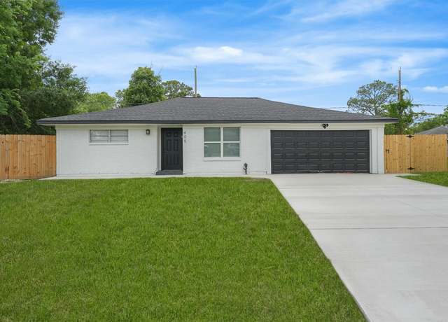 Property at 405 Kelly Ln, Baytown, TX 77521, 4 beds, 2 baths