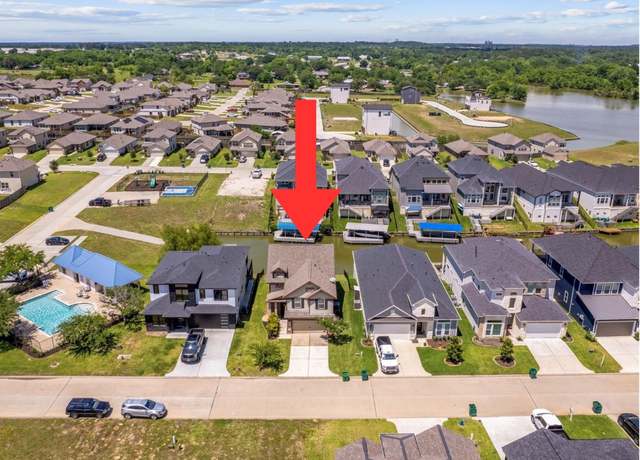 Property at 10744 S Lake Mist Ln, Willis, TX 77318, 4 beds, 2.5 baths