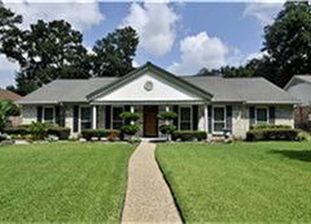 Property at 5814 Old Lodge Dr, Houston, TX 77066, 4 beds, 2.5 baths