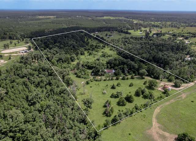 Property at 386 Holly Creek Ln, Apple Springs, TX 75926, 2 beds, 1.5 baths
