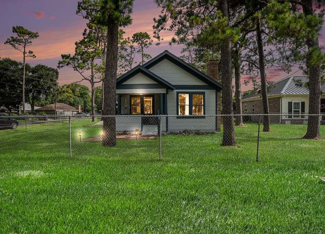 Property at 12050 25th St, Santa Fe, TX 77510, 2 beds, 1 bath
