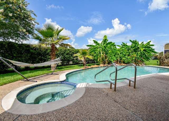 Property at 1006 Pointe Loma Dr, Sugar Land, TX 77479, 4 beds, 3.5 baths