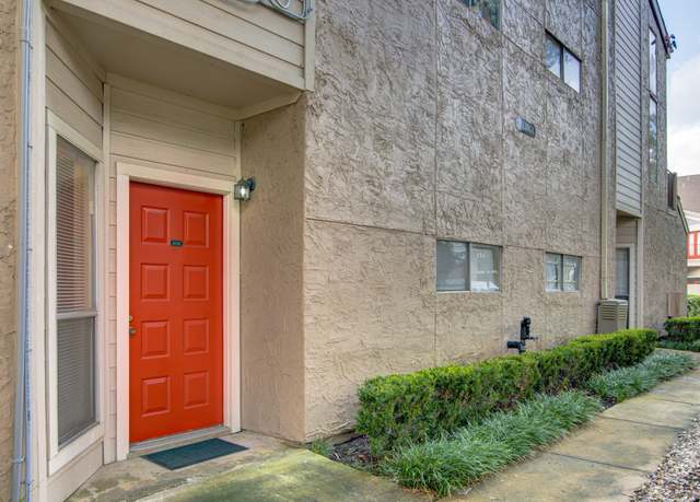 Property at 10855 Meadowglen Ln #1112, Houston, TX 77042, 1 bed, 1 bath