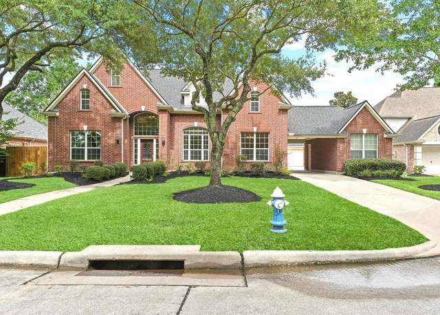Property at 14210 Hansons Creek Ct, Houston, TX 77044, 4 beds, 3.5 baths