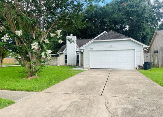 Property at 2503 Radcliffe Dr, Sugar Land, TX 77498, 3 beds, 2 baths