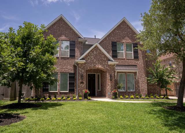 Property at 415 Faust Ln, Houston, TX 77024, 4 beds, 4.5 baths
