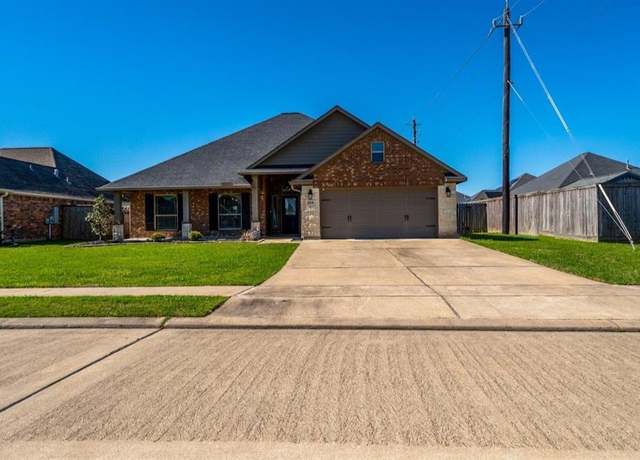 Property at 114 Cinnamon Ln Ln, Lake Jackson, TX 77566, 3 beds, 2 baths