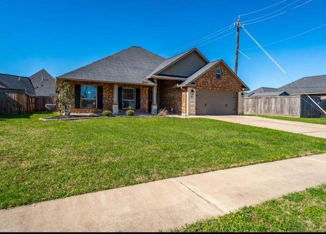 Property at 114 Cinnamon Ln Ln, Lake Jackson, TX 77566, 3 beds, 2 baths