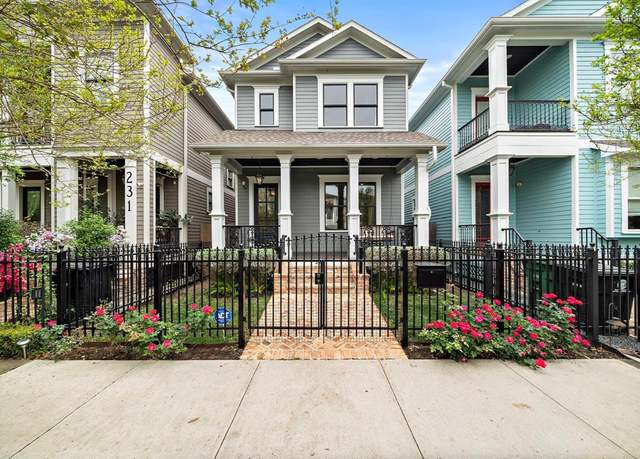 Property at 229 W 23rd St, Houston, TX 77008, 3 beds, 2.5 baths