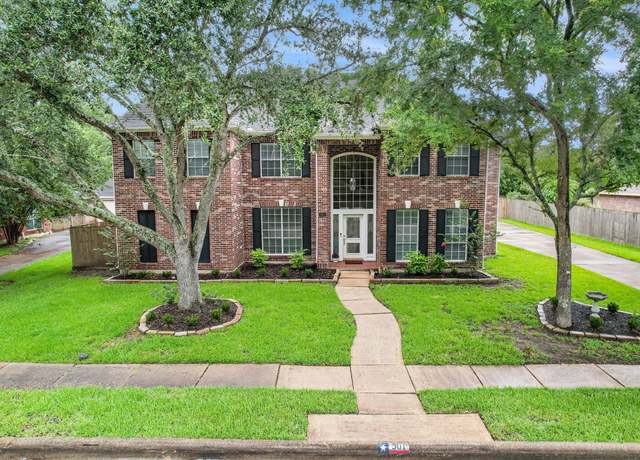 Property at 301 Eagle Lakes Dr, Friendswood, TX 77546, 5 beds, 3.5 baths