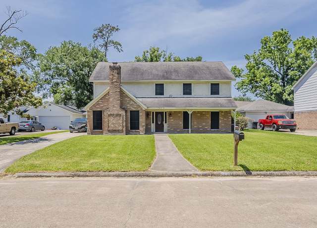 Property at 7803 Hurst Forest Dr, Humble, TX 77346, 4 beds, 2.5 baths