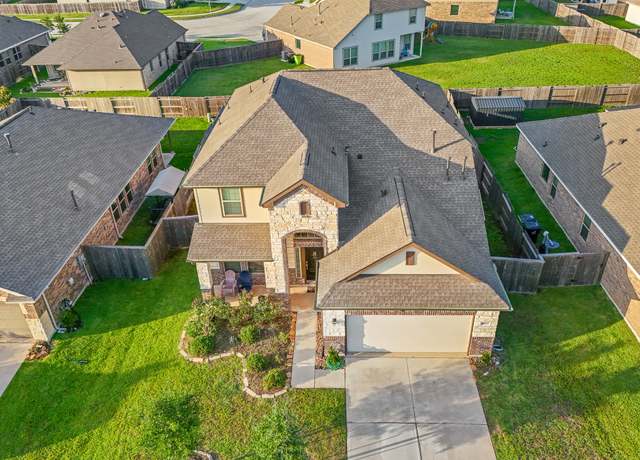 Property at 5107 Twin Summit Dr, Rosenberg, TX 77469, 4 beds, 3.5 baths