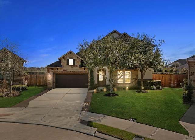 Property at 13710 Banks View Ct, Houston, TX 77059, 3 beds, 3.5 baths