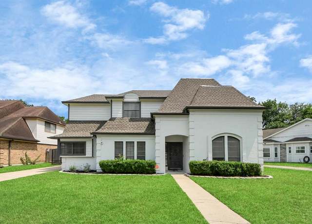 Property at 5310 Oak Cove Dr, Houston, TX 77091, 3 beds, 2.5 baths