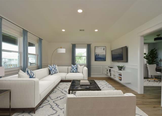 Property at 6 S Curlew St, La Marque, TX 77568, 3 beds, 2 baths