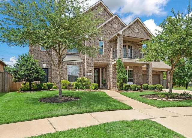 Property at 19023 Wild Thornberry Dr, Tomball, TX 77377, 4 beds, 3.5 baths
