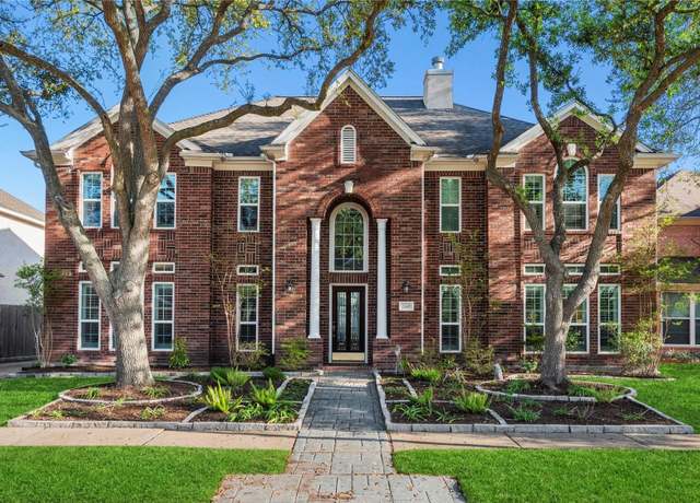 Property at 14130 Glasgow Pl, Houston, TX 77077, 4 beds, 3.5 baths