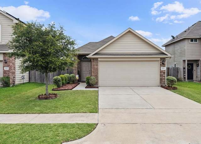 Property at 16718 Highland Villa Ln, Humble, TX 77396, 3 beds, 2 baths