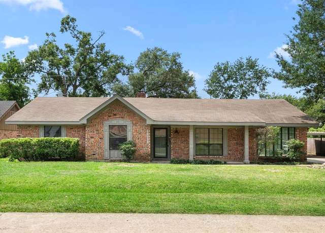 Property at 10139 Knoboak Dr, Houston, TX 77080, 3 beds, 2.5 baths