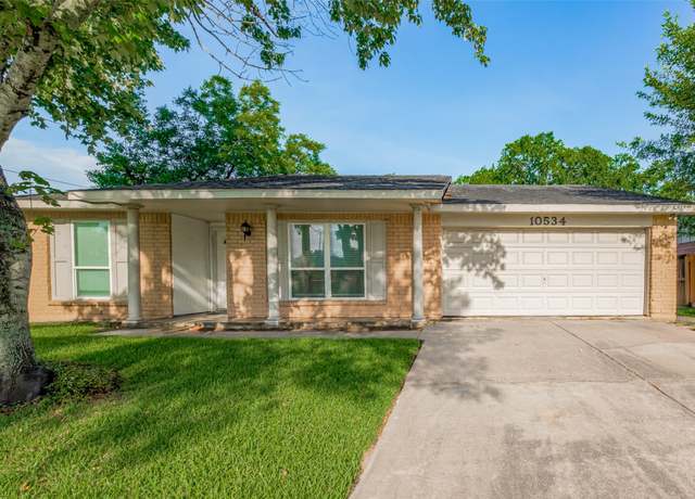 Property at 10534 Towne Square Rd, Sugar Land, TX 77498, 3 beds, 2 baths