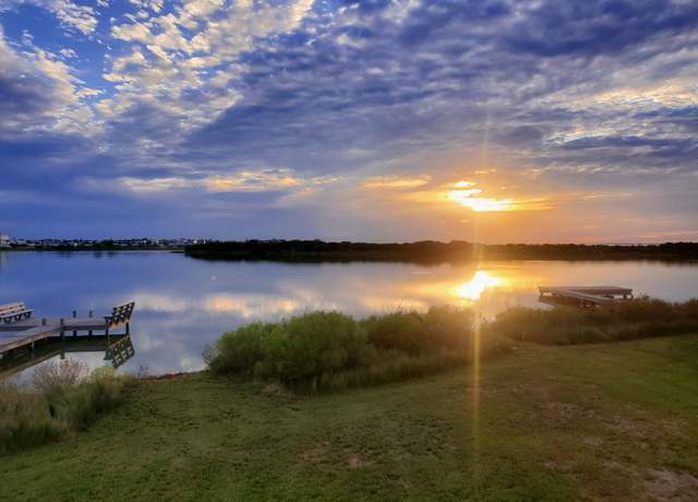 Property at 2914 11 Mile Rd, Galveston, TX 77554, 2 beds, 1 bath