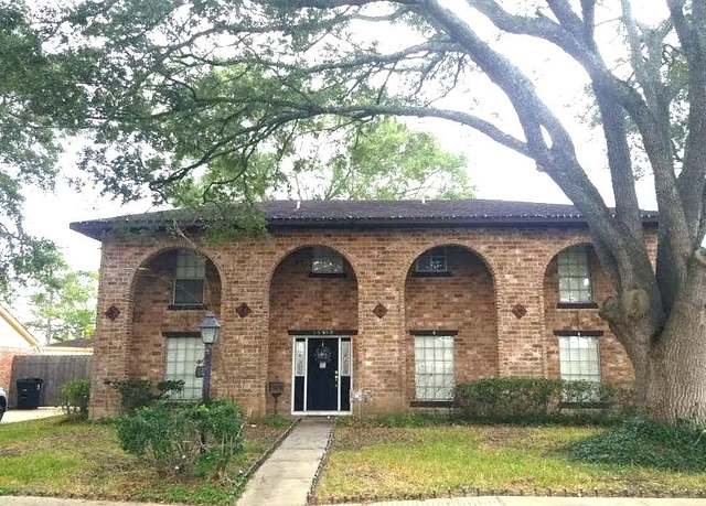 Property at 10302 Sageplum Dr, Houston, TX 77089, 4 beds, 2.5 baths