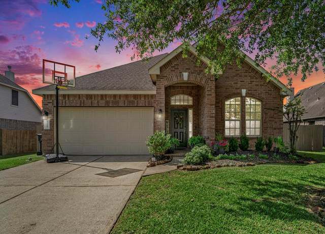 Property at 12019 Eagle Ridge Dr, Dayton, TX 77535, 4 beds, 2.5 baths