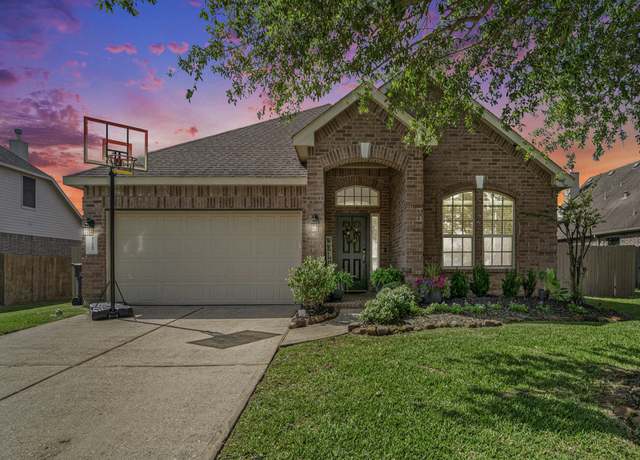 Property at 12019 Eagle Ridge Dr, Dayton, TX 77535, 4 beds, 2.5 baths