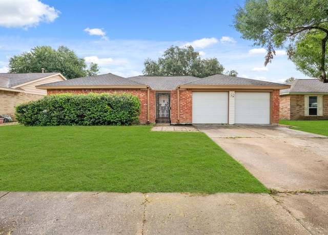 Property at 10118 Quiet Hill Rd, La Porte, TX 77571, 3 beds, 2 baths