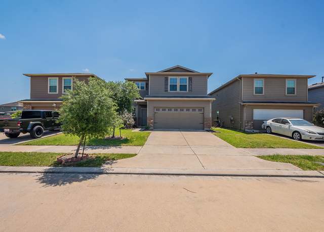 Property at 2526 Skyview Silver Dr, Houston, TX 77047, 3 beds, 3 baths