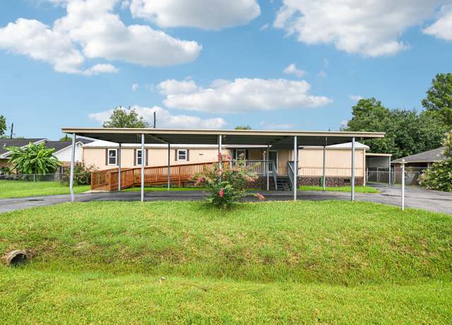 Property at 10629 Bois D Arc St, La Porte, TX 77571, 3 beds, 2 baths