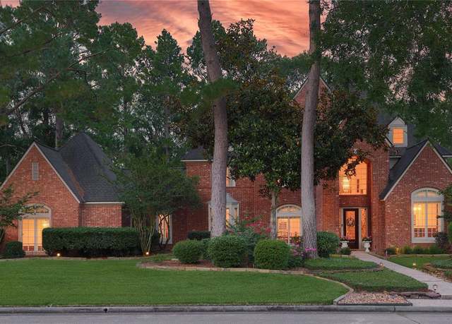 Property at 1906 Riverglen Forest Dr, Kingwood, TX 77345, 5 beds, 3.5 baths