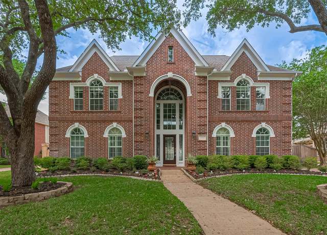 Property at 17110 Rolling Brook Ct, Sugar Land, TX 77479, 4 beds, 3.5 baths