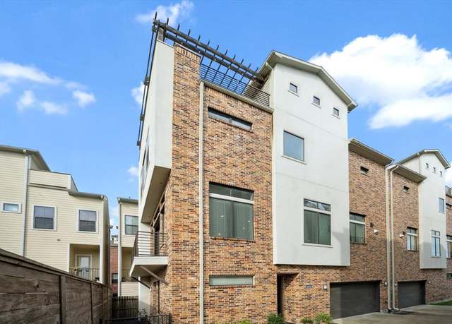 Property at 4618 La Branch St, Houston, TX 77004, 3 beds, 3.5 baths