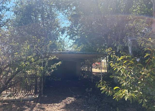 Property at 305 NE 2nd, Knox City, TX 79529, 2 beds, 1 bath