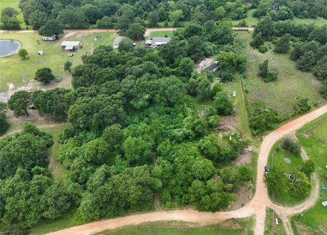 Property at 276 Manning Ln, Madisonville, TX 77864