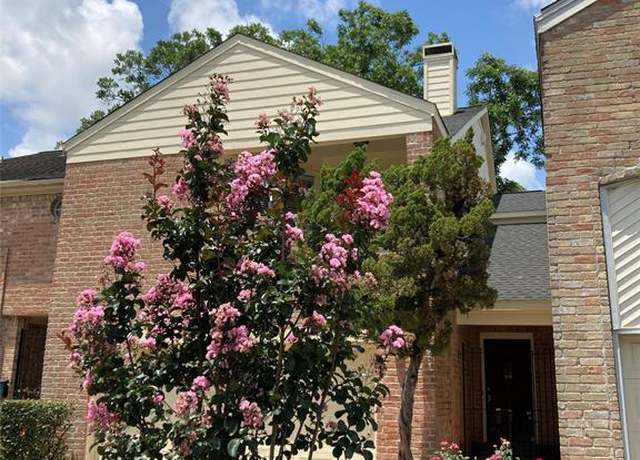 Property at 2606 Mid Ln, Houston, TX 77027, 2 beds, 2.5 baths