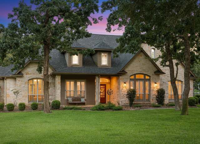 Property at 28622 Champions Dr, Magnolia, TX 77355, 4 beds, 4.5 baths