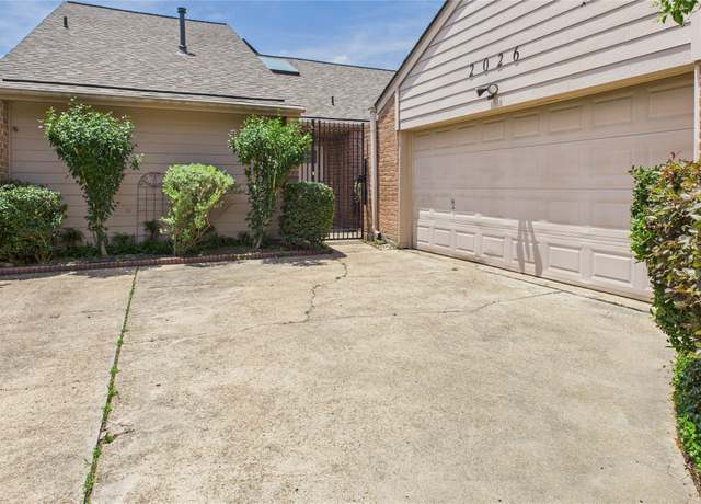 Property at 2026 Ashford Hollow Ln, Houston, TX 77077, 3 beds, 2 baths