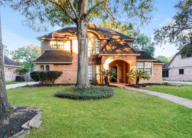 Property at 5319 Mulberry Grove Dr, Houston, TX 77345, 4 beds, 2.5 baths